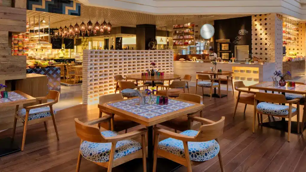 Grand-Hyatt-Dubai-The-Collective-Bakery-Sitzbereich