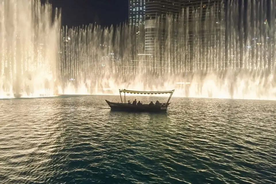 burj khalifa fountain show lake ride